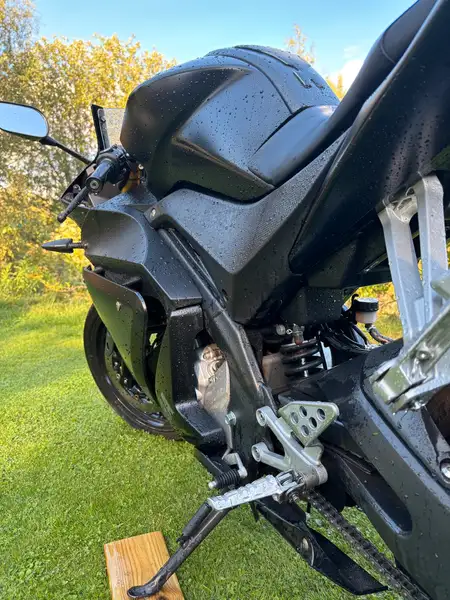 Yamaha YZF-R125 - foto 3