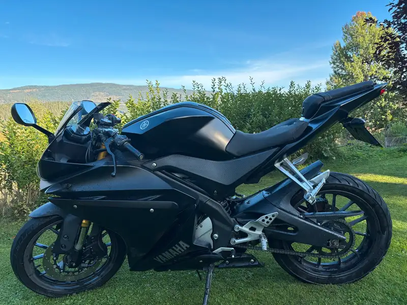 Yamaha YZF-R125 - foto 4