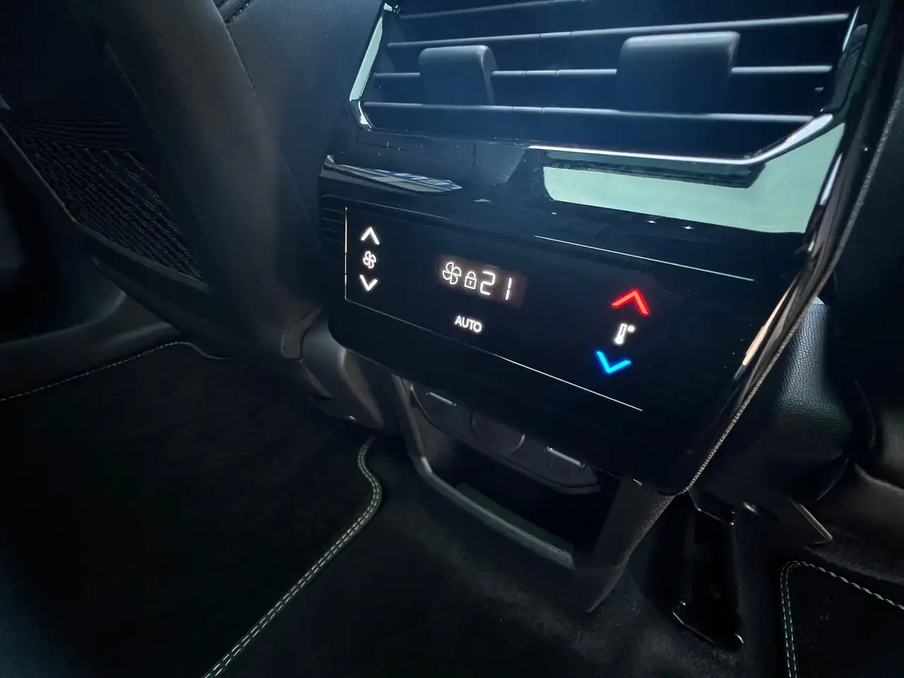 Peugeot 5008 2026 — фото 13