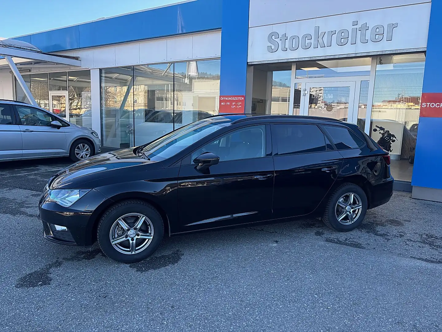 SEAT Leon ST 1,6 TDI*PDC*TEMPO*FREISPRECH* Schwarz - 2