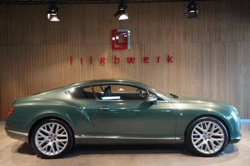 Continental GT V8-Bentley Scheckheft gepflegt