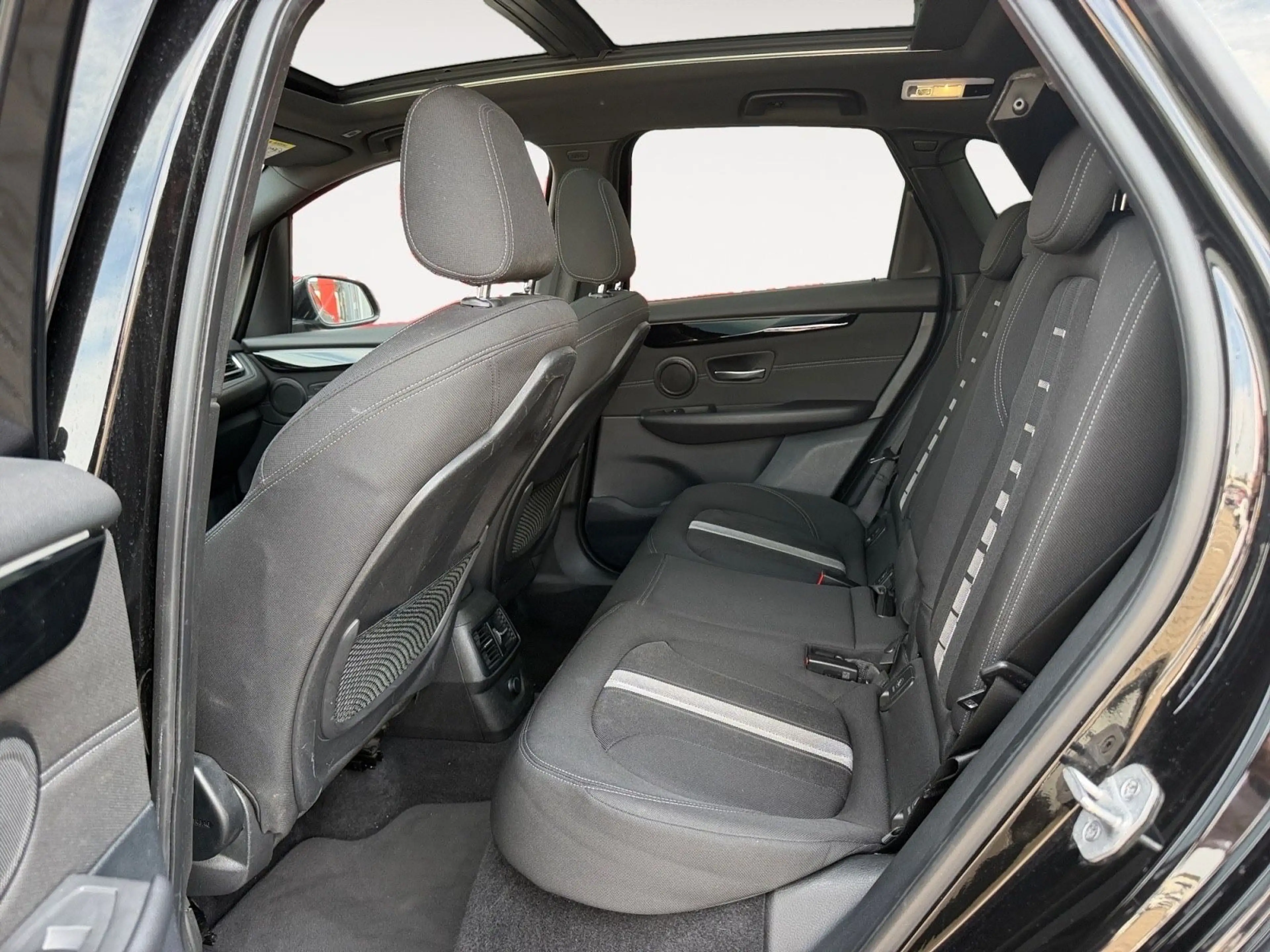 BMW 225 225 xe Sport Line — photo 11