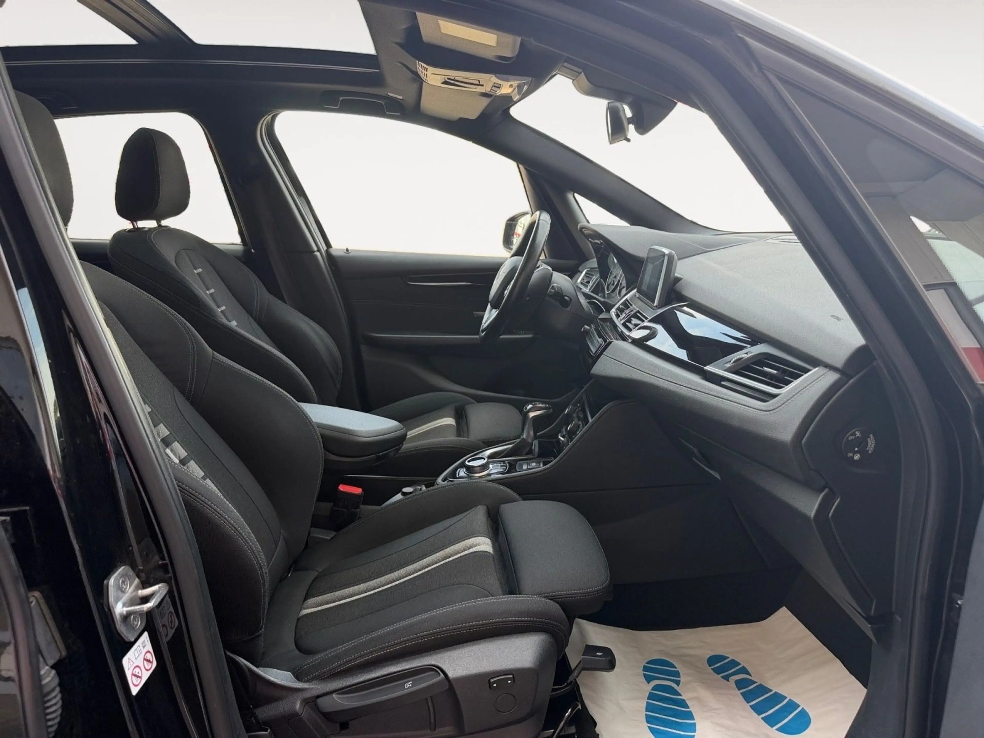 BMW 225 225 xe Sport Line — photo 8