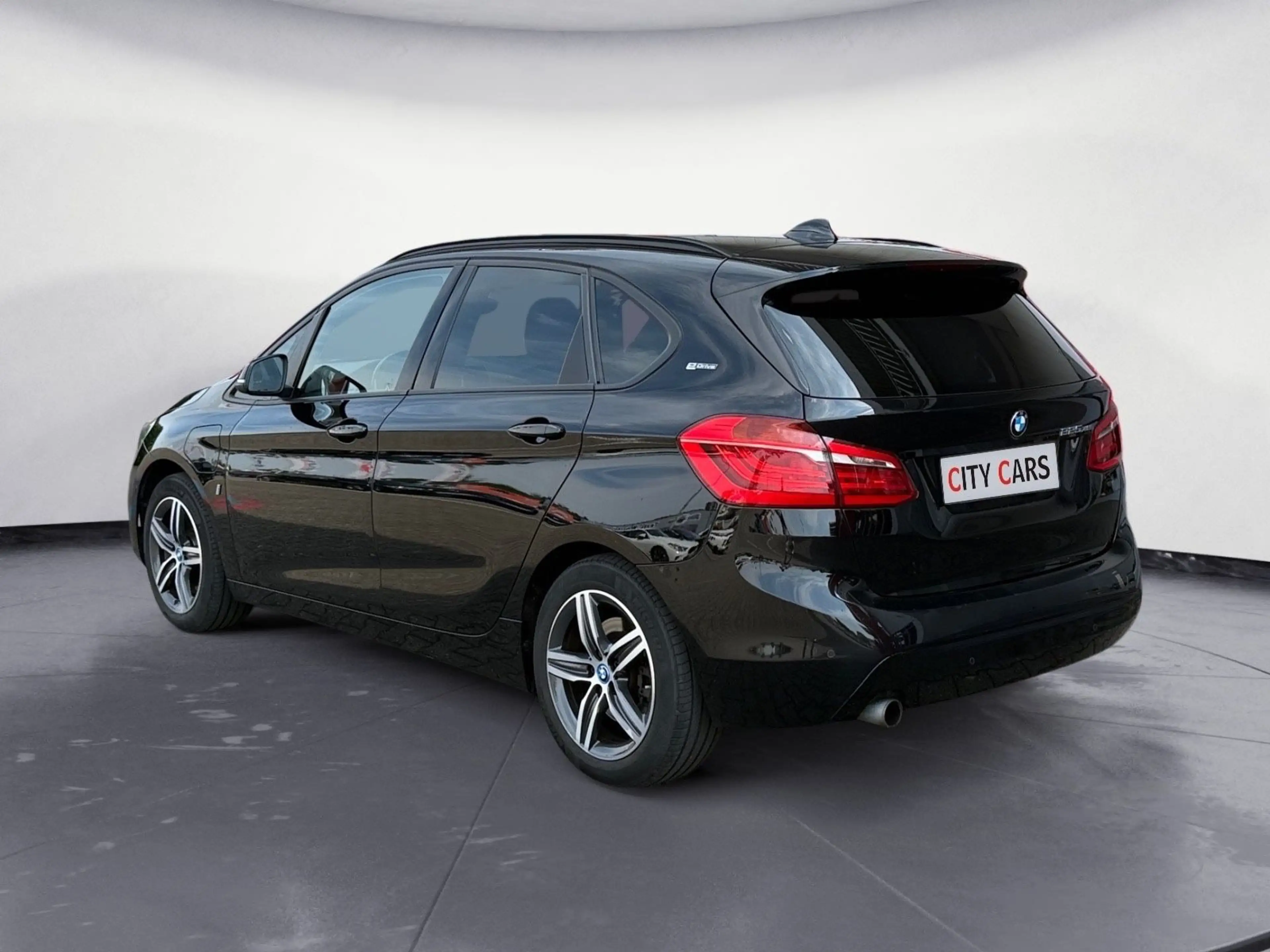 BMW 225 225 xe Sport Line — photo 4