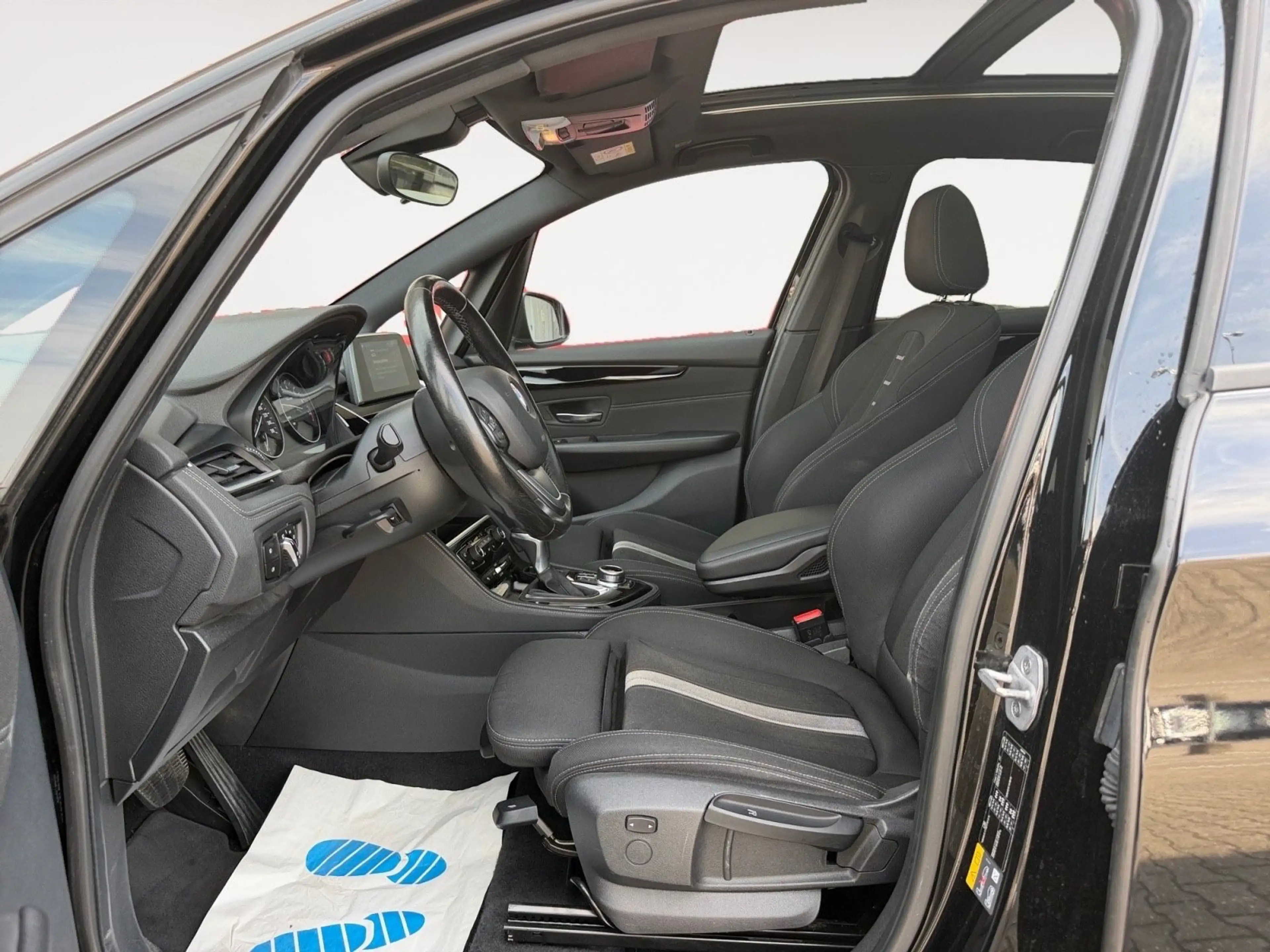 BMW 225 225 xe Sport Line — photo 7