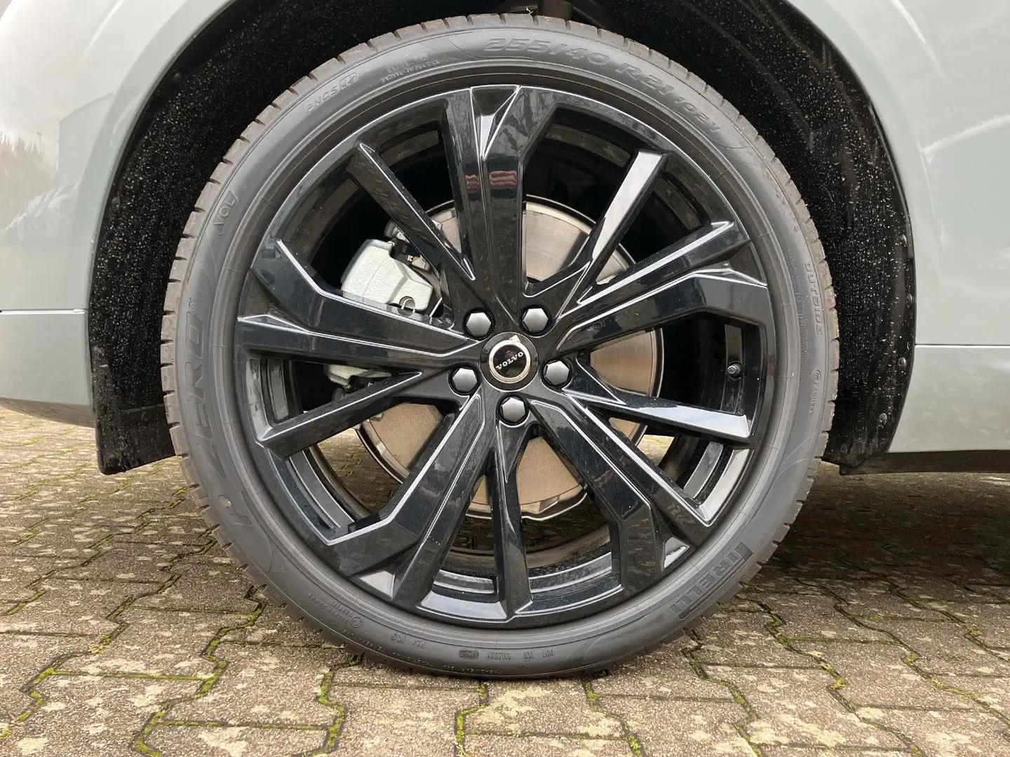 Volvo XC60 T8 AWD Plus Black Edition ACC BLIS LED Grau - 2