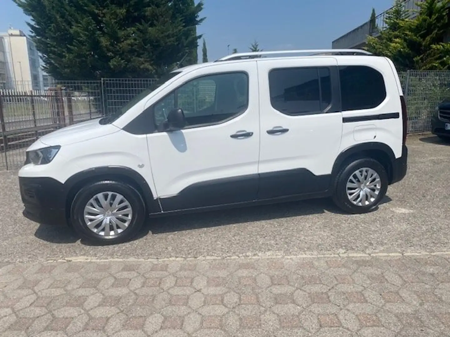 Peugeot Rifter 1.5 BLUE HDI 130 CV M1 5 Posti Bianco - 1