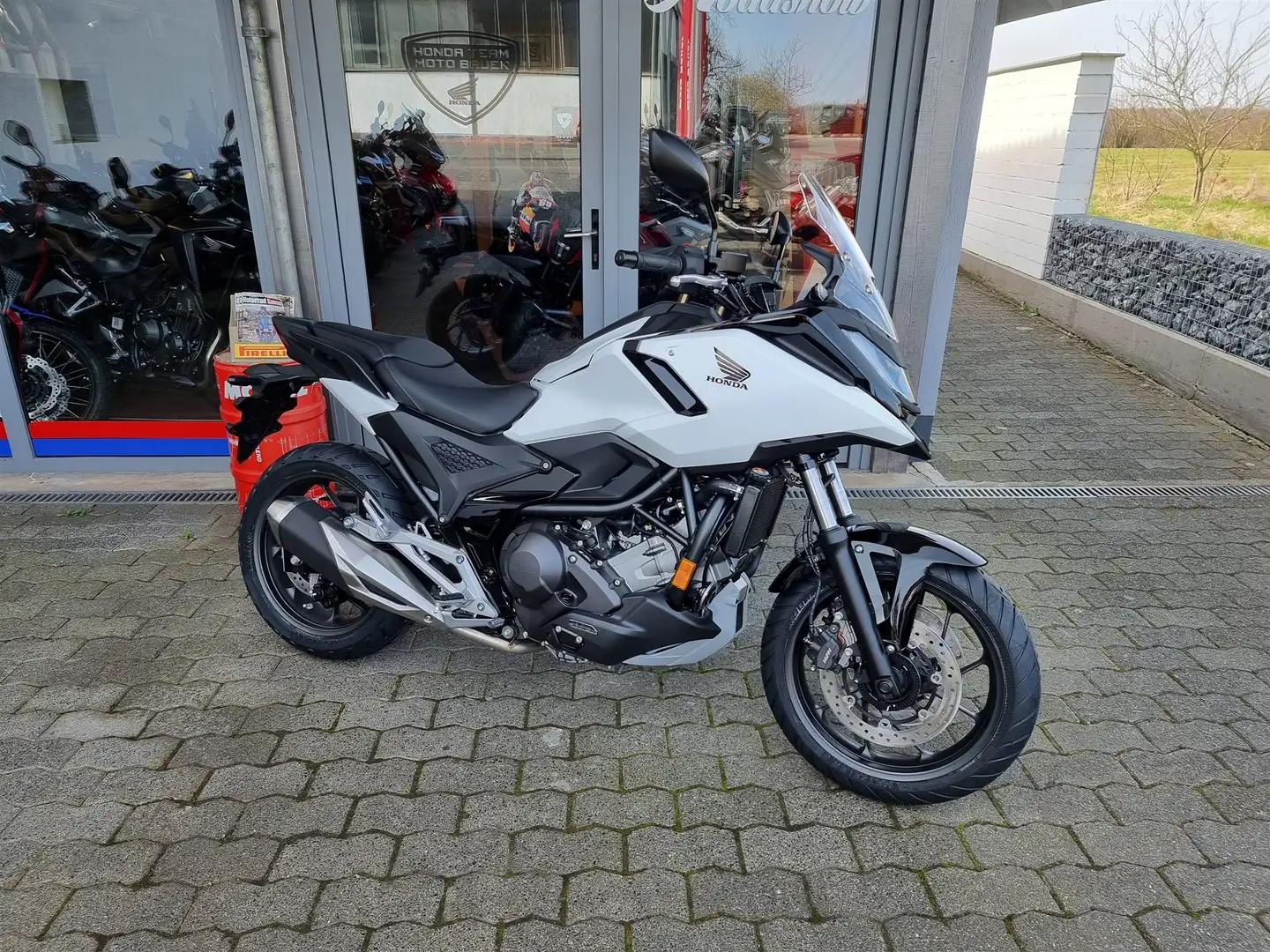 Honda NC 750 Neufahrzeug auf Lager Blanco - 1