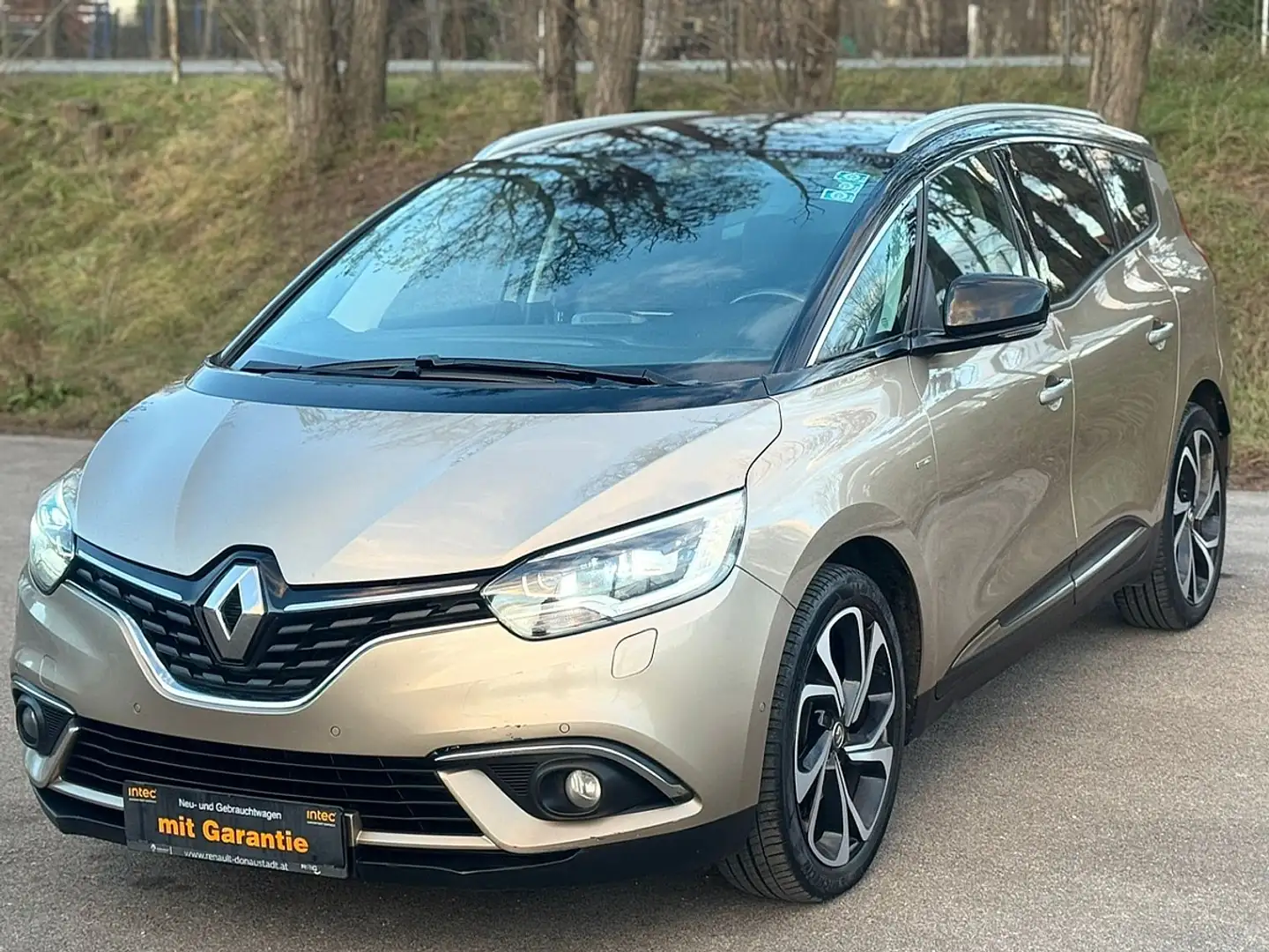Renault Grand Scenic Grand Scénic TCe 140 EDC BOSE|lückenlos von Ren... Braun - 1