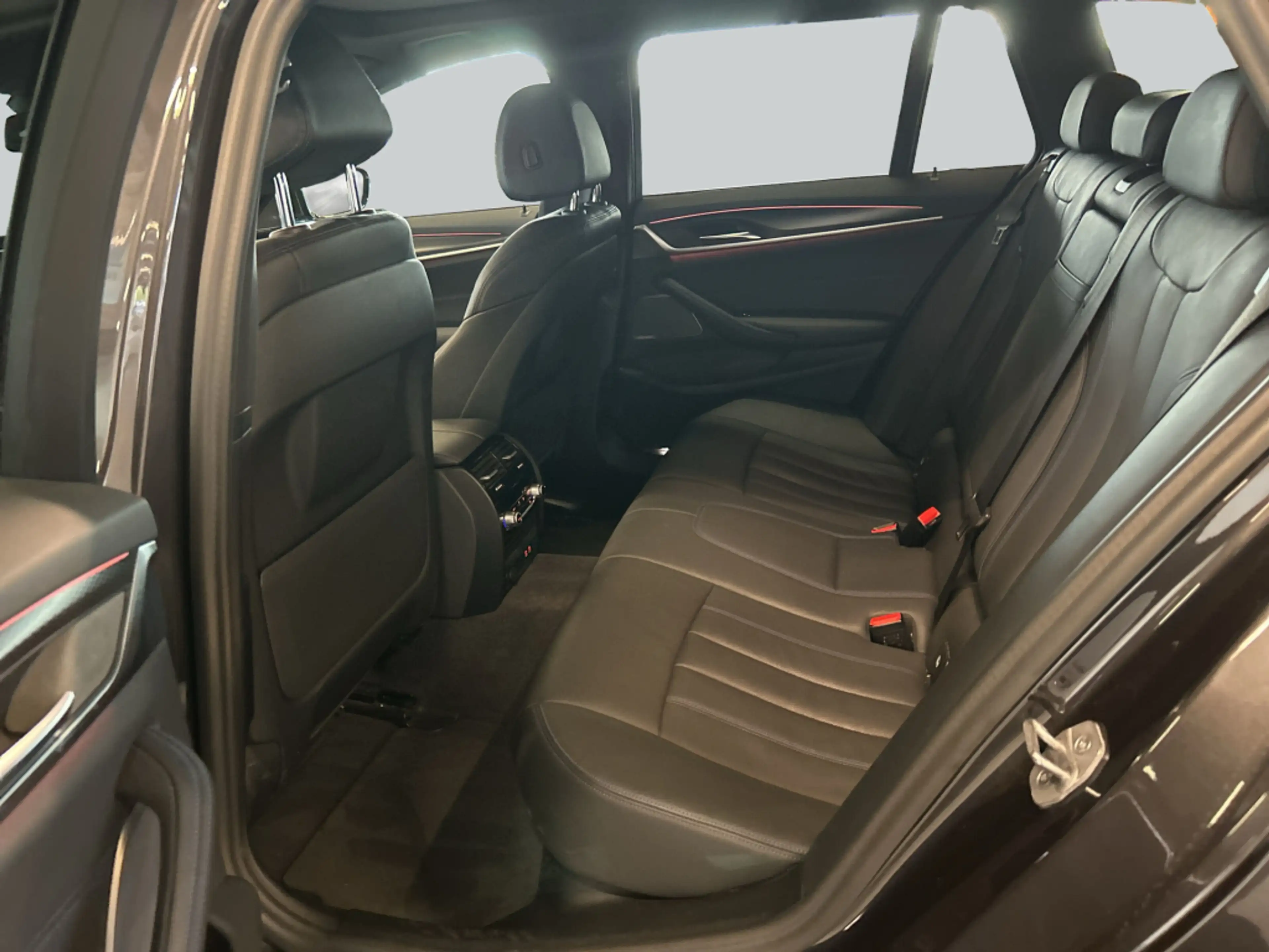 BMW 540 i xDrive Touring Aut. Head-Up* Harman/Kardon* — photo 12