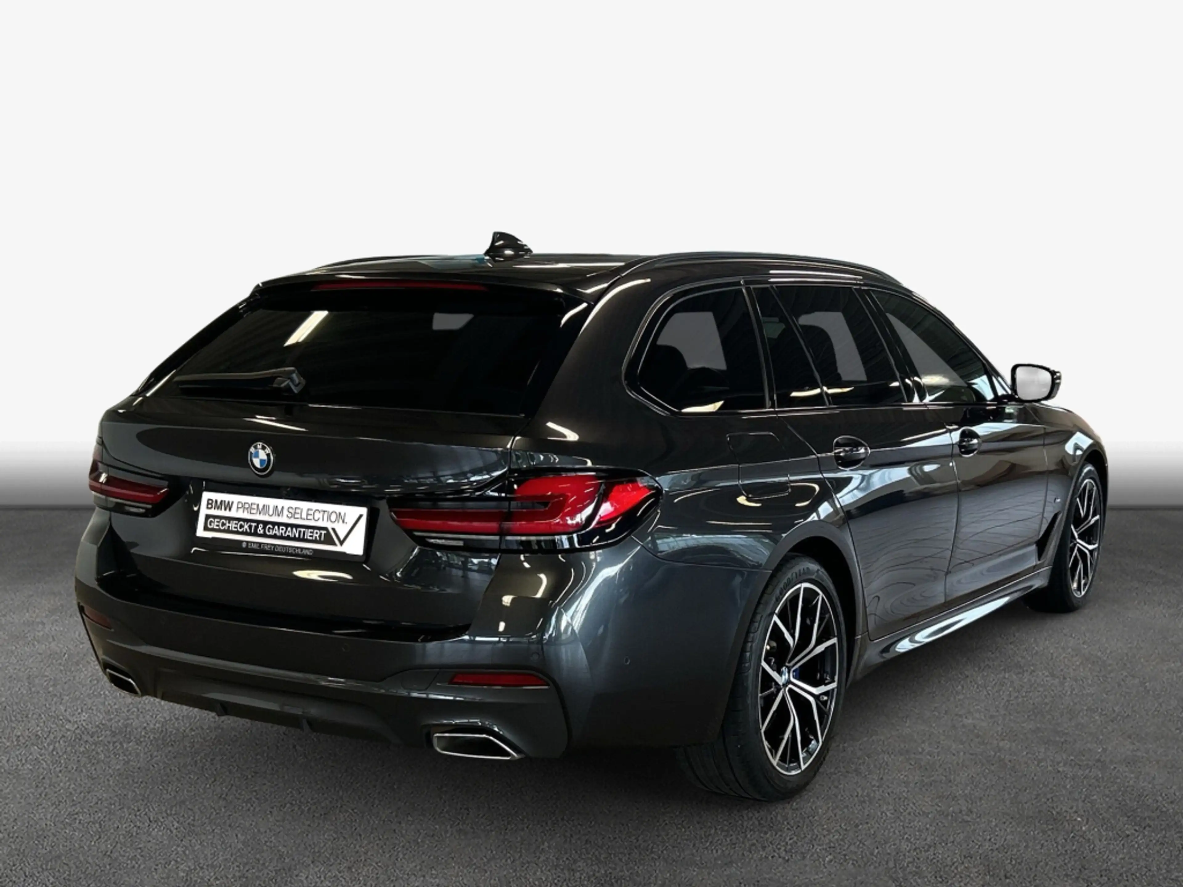 BMW 540 i xDrive Touring Aut. Head-Up* Harman/Kardon* — photo 2