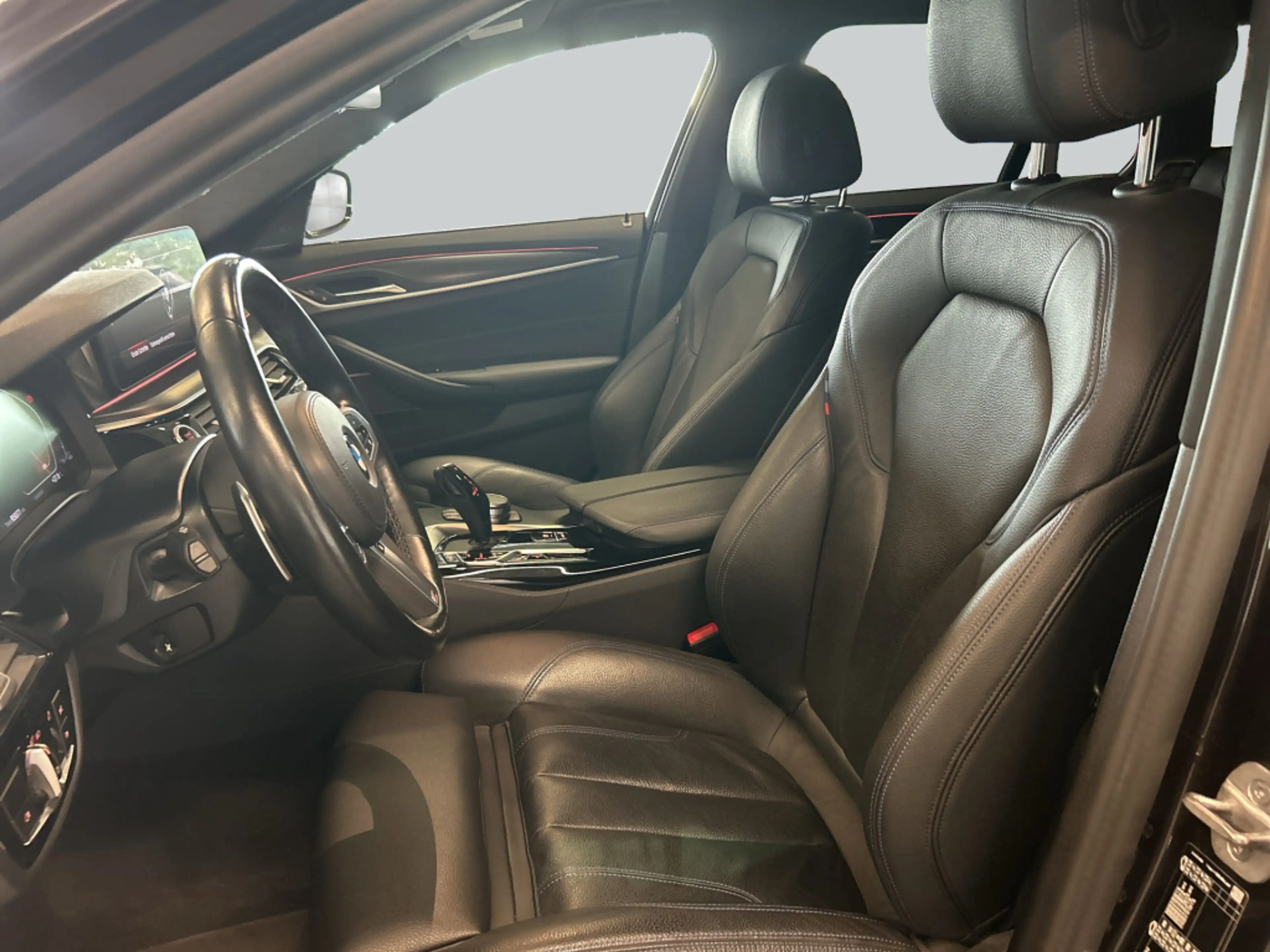 BMW 540 i xDrive Touring Aut. Head-Up* Harman/Kardon* — photo 11