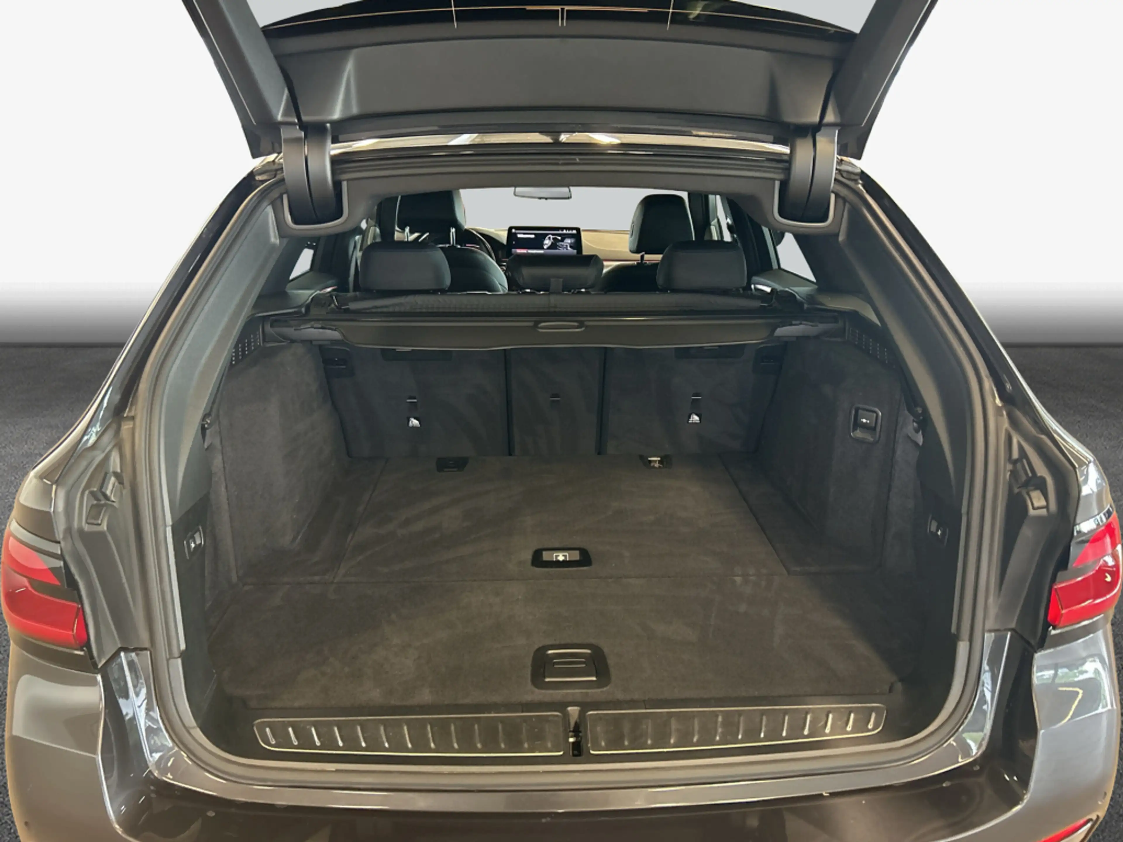 BMW 540 i xDrive Touring Aut. Head-Up* Harman/Kardon* — photo 9