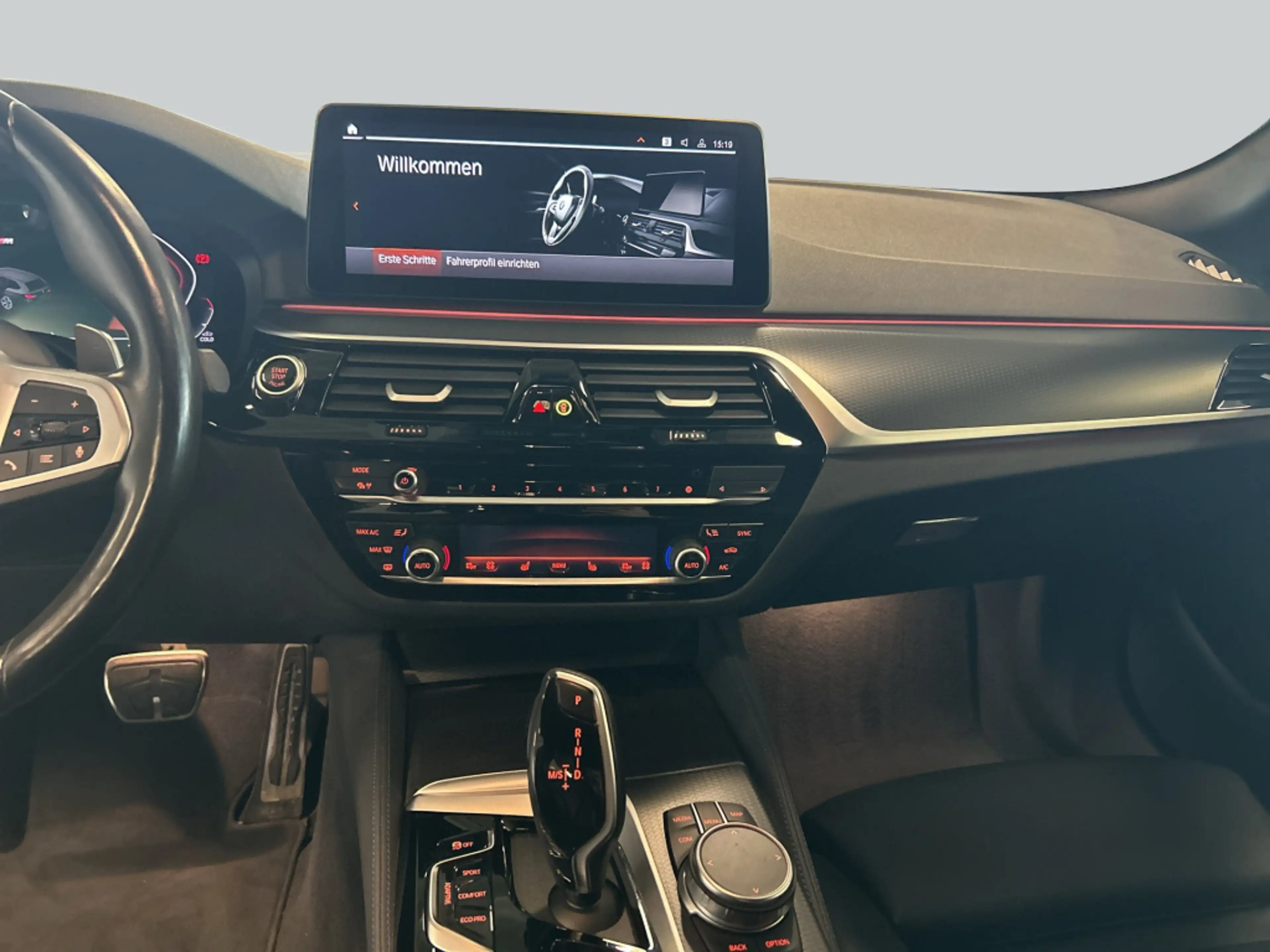 BMW 540 i xDrive Touring Aut. Head-Up* Harman/Kardon* — photo 15