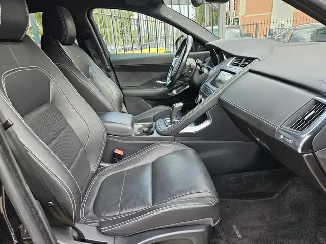 Jaguar E-Pace view 12