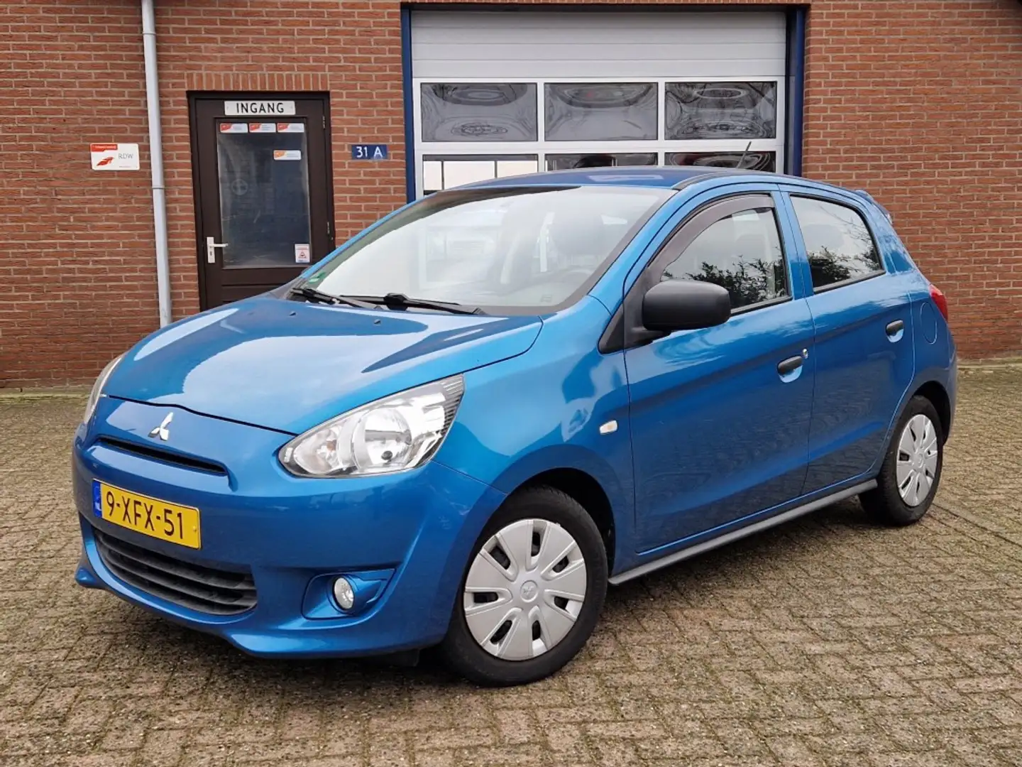 Mitsubishi Space Star 1.0 Inform Airco 5-drs NL-auto Albastru - 1