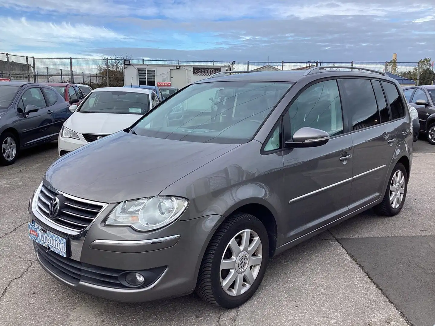 Volkswagen Touran 1.6 TDI Life Schwarz - 2