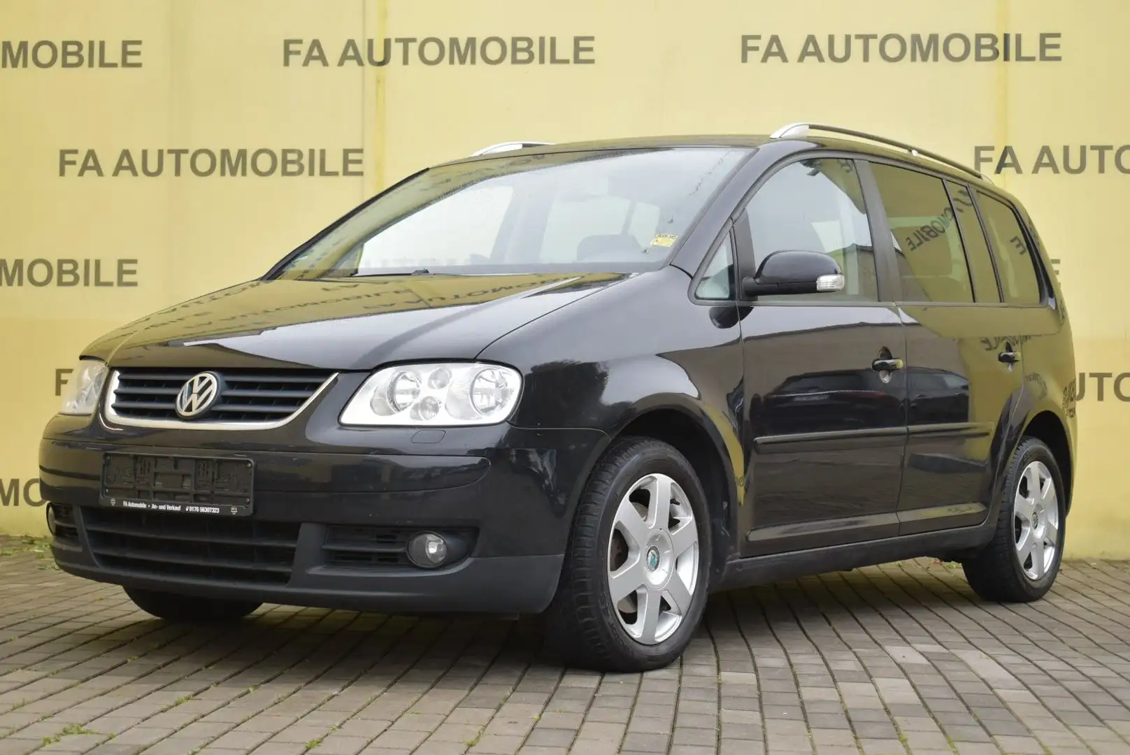 Volkswagen Touran Trendline/KLIMA/7 SITZE/PDC/AHK/ALU/ Schwarz - 1