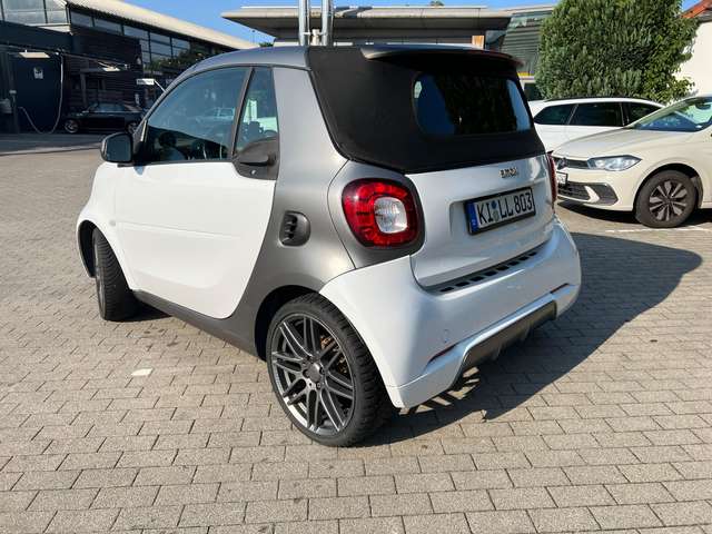 Imagine smart forTwo smart fortwo cabrio BRABUS edition asphaltgold