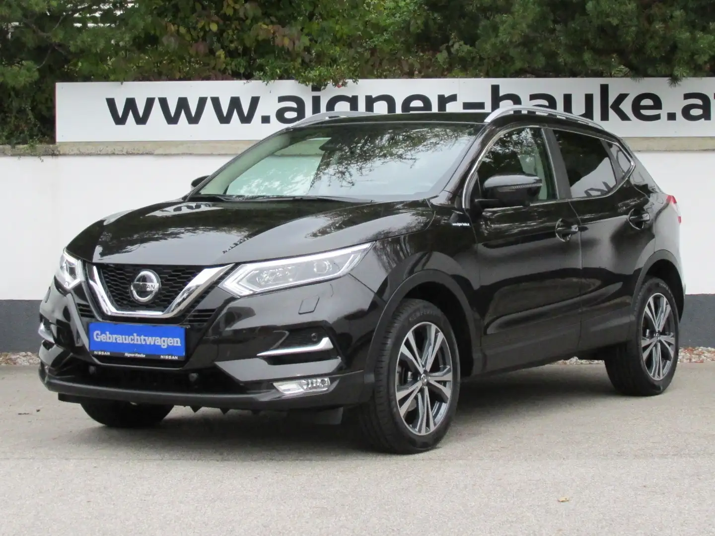 Nissan Qashqai Qashqai 1,6 DIG-T N-Connecta Noir - 1