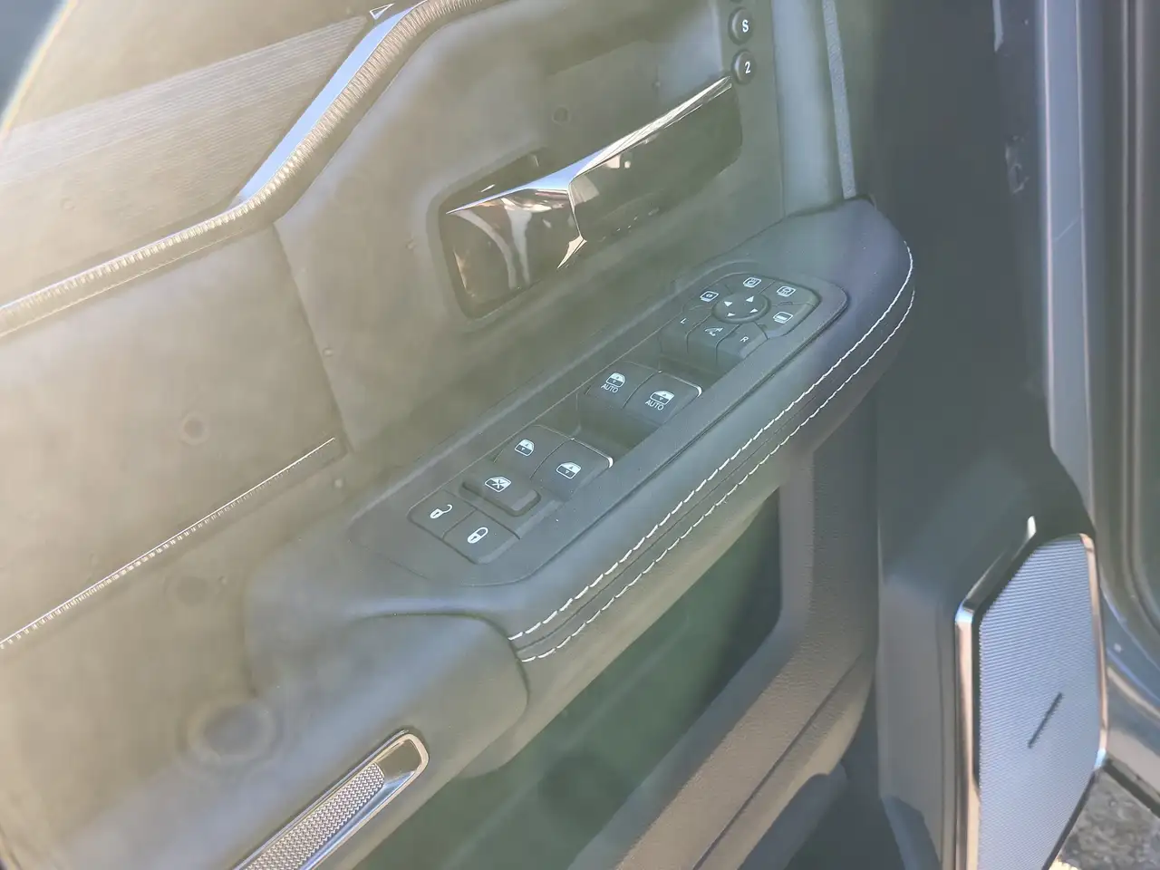 RAM 2500 снимка RAM 2500