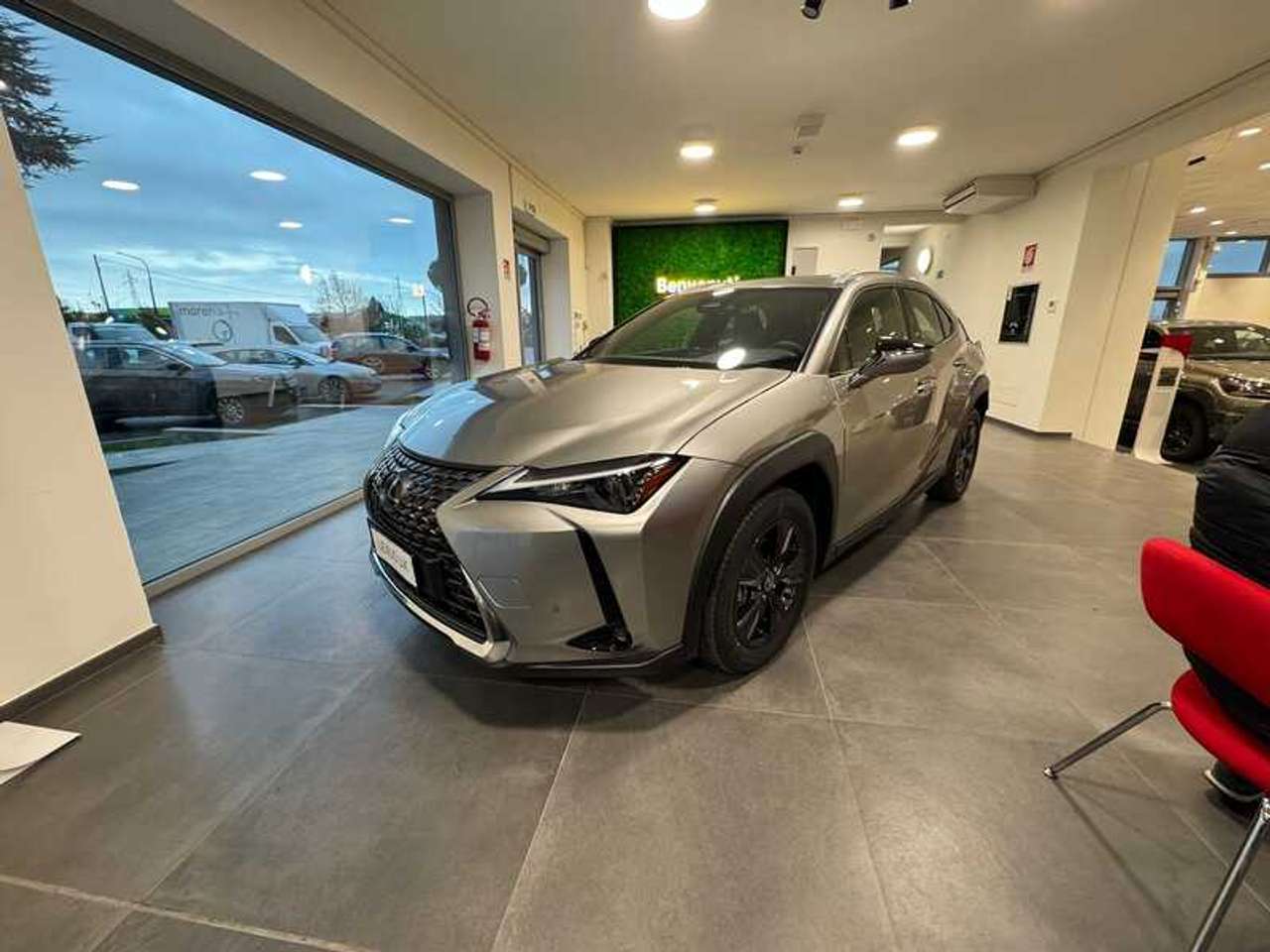 Lexus UX 300h 300h 2.0 Urban 2wd cvt