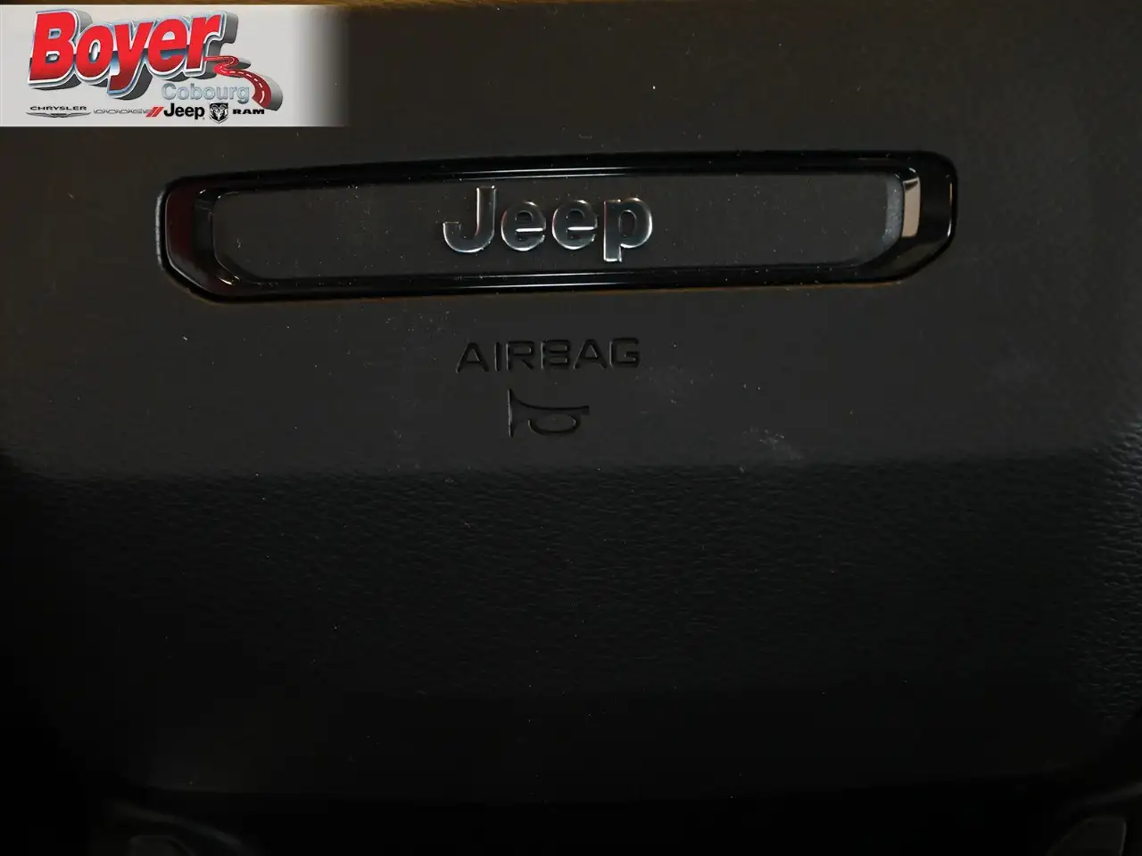 Jeep Cherokee снимка Jeep Cherokee