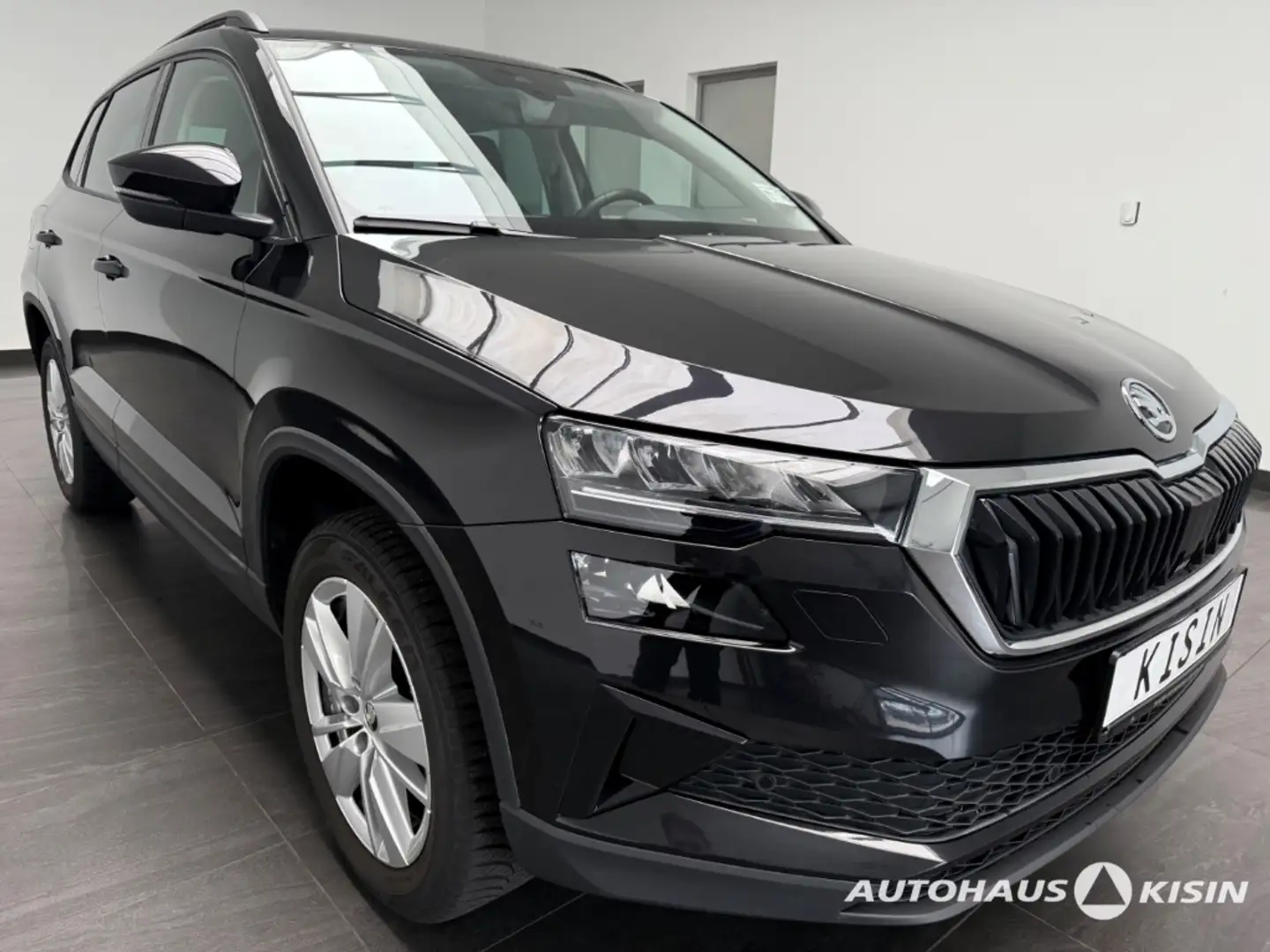 Skoda Karoq Selection 1.5 TSI ACT /CAM /ACC /CarPlay Schwarz - 2