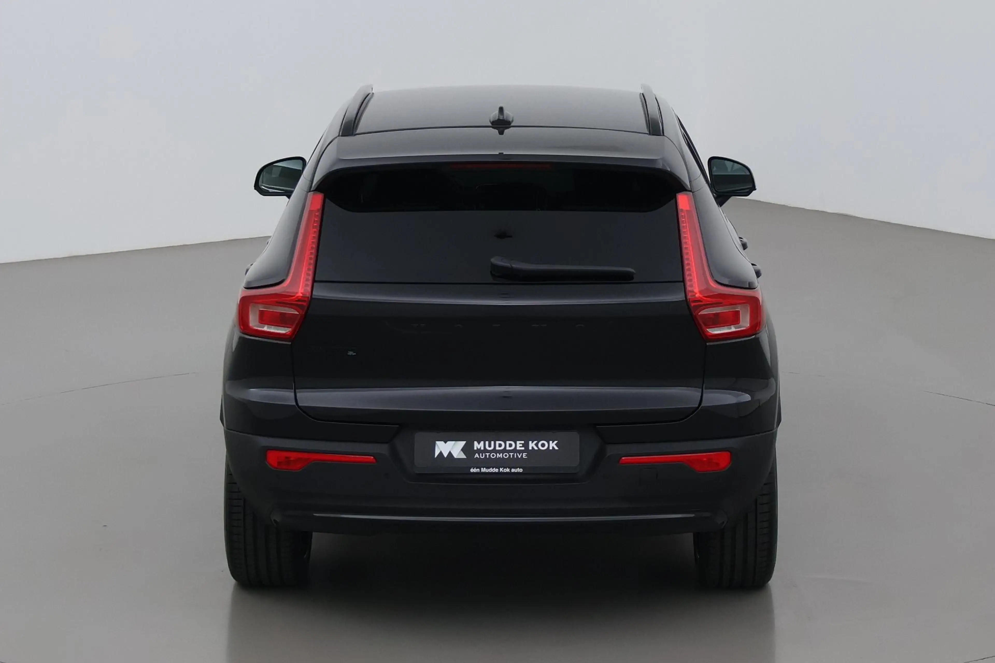 Volvo EX40 Twin Motor Plus Black Edition 82 kWh | 409 PK! | A — photo 10