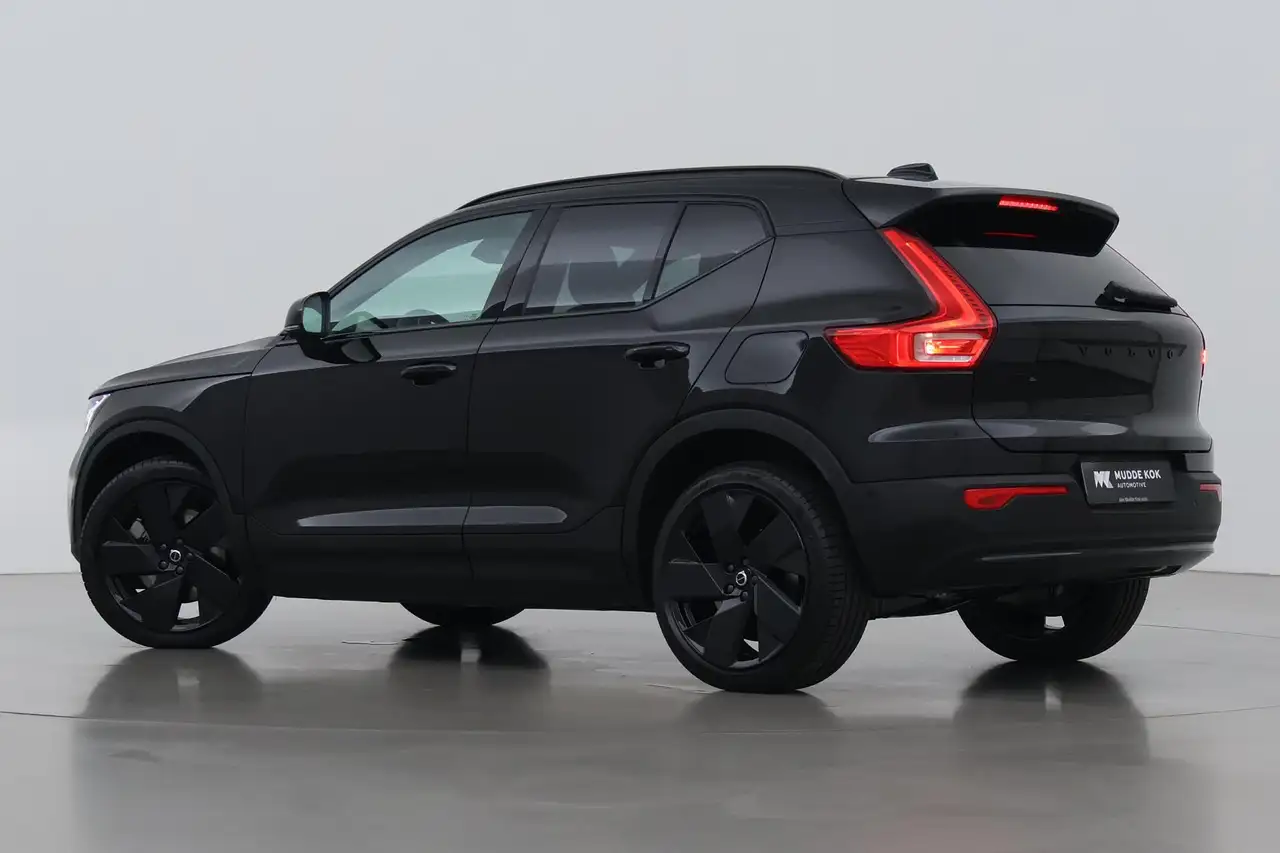 Volvo EX40 2026