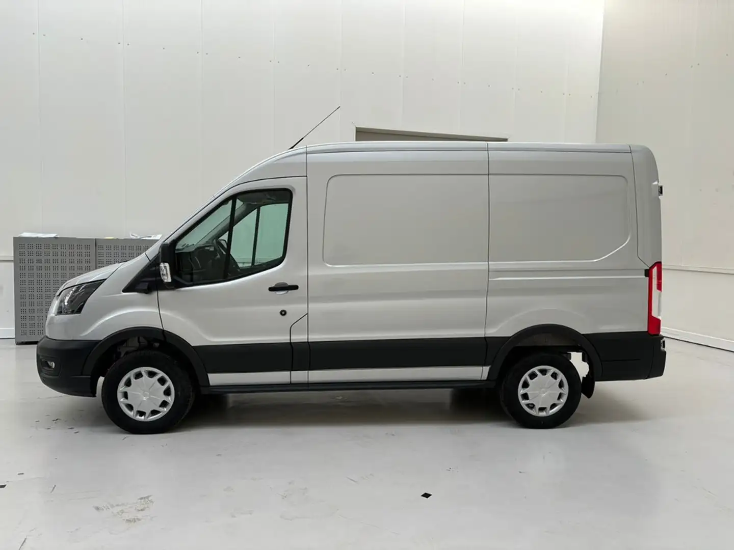 Ford E-Transit * E Transit L2-H2 *- POWER ON BOARD * Plateado - 2