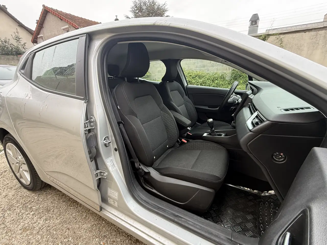 Renault Clio Citadine 5 portes — photo 14