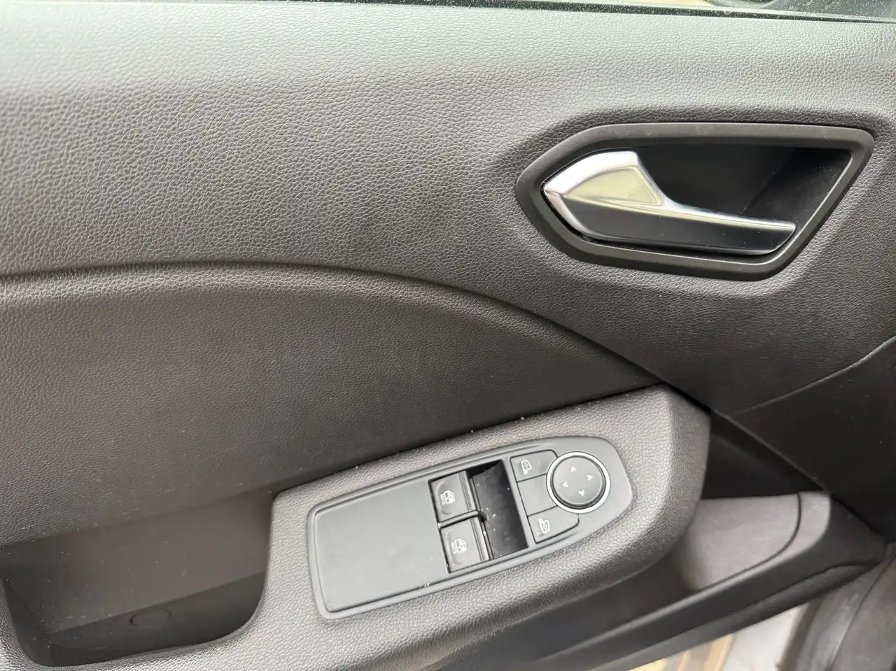Renault Clio Citadine 5 portes — photo 7