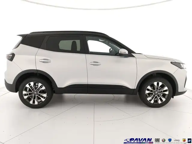 DR Automobiles DR5 view 5