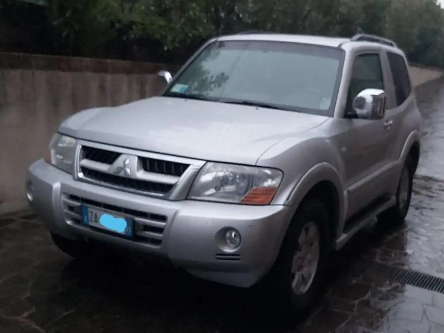 Mitsubishi Pajero Pajero 3p 3.2 tdi 16v di-d GLS Grigio - 1