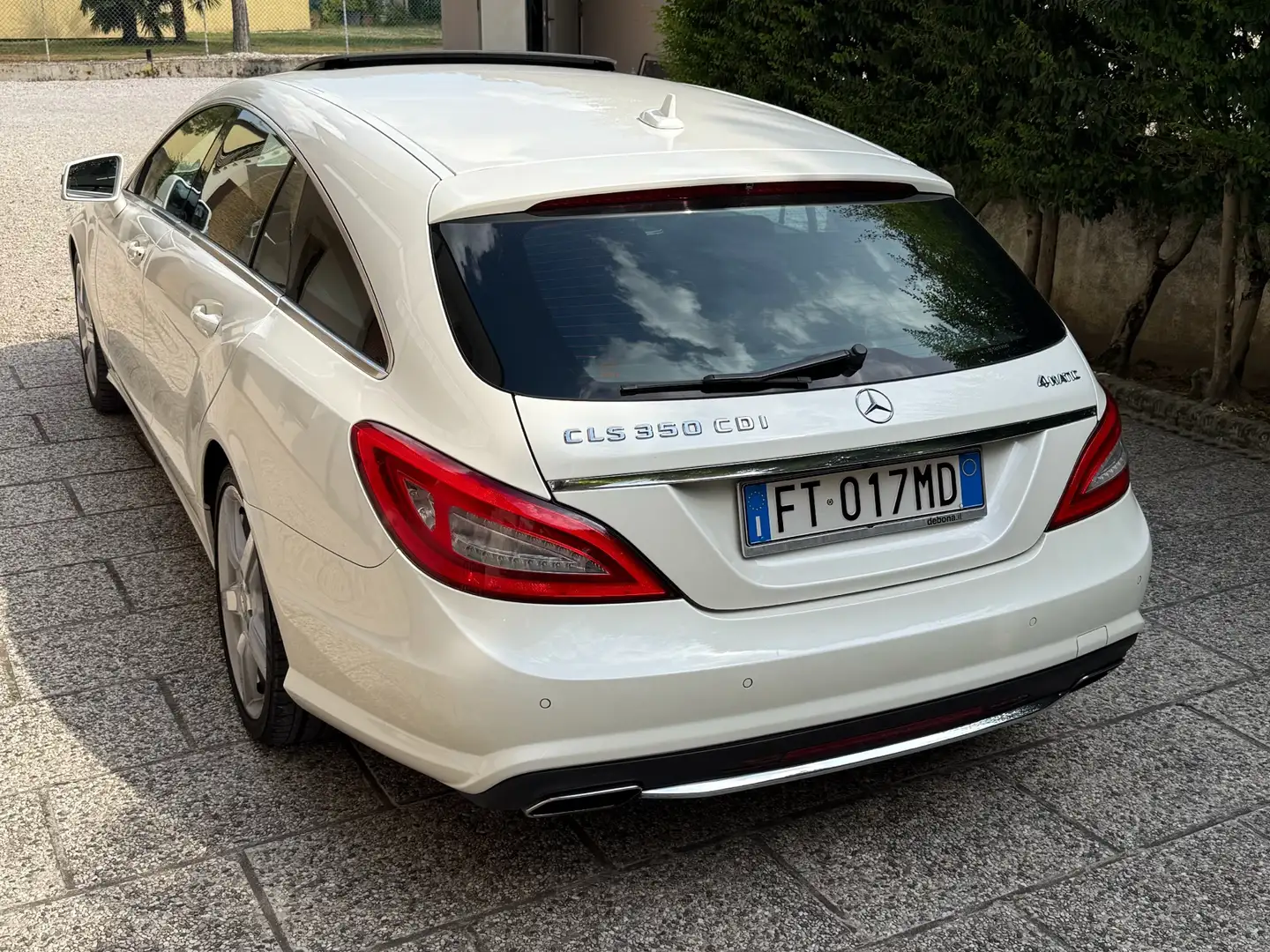 Mercedes-Benz CLS 350 Shooting Brake cdi be 4matic auto Bianco - 2