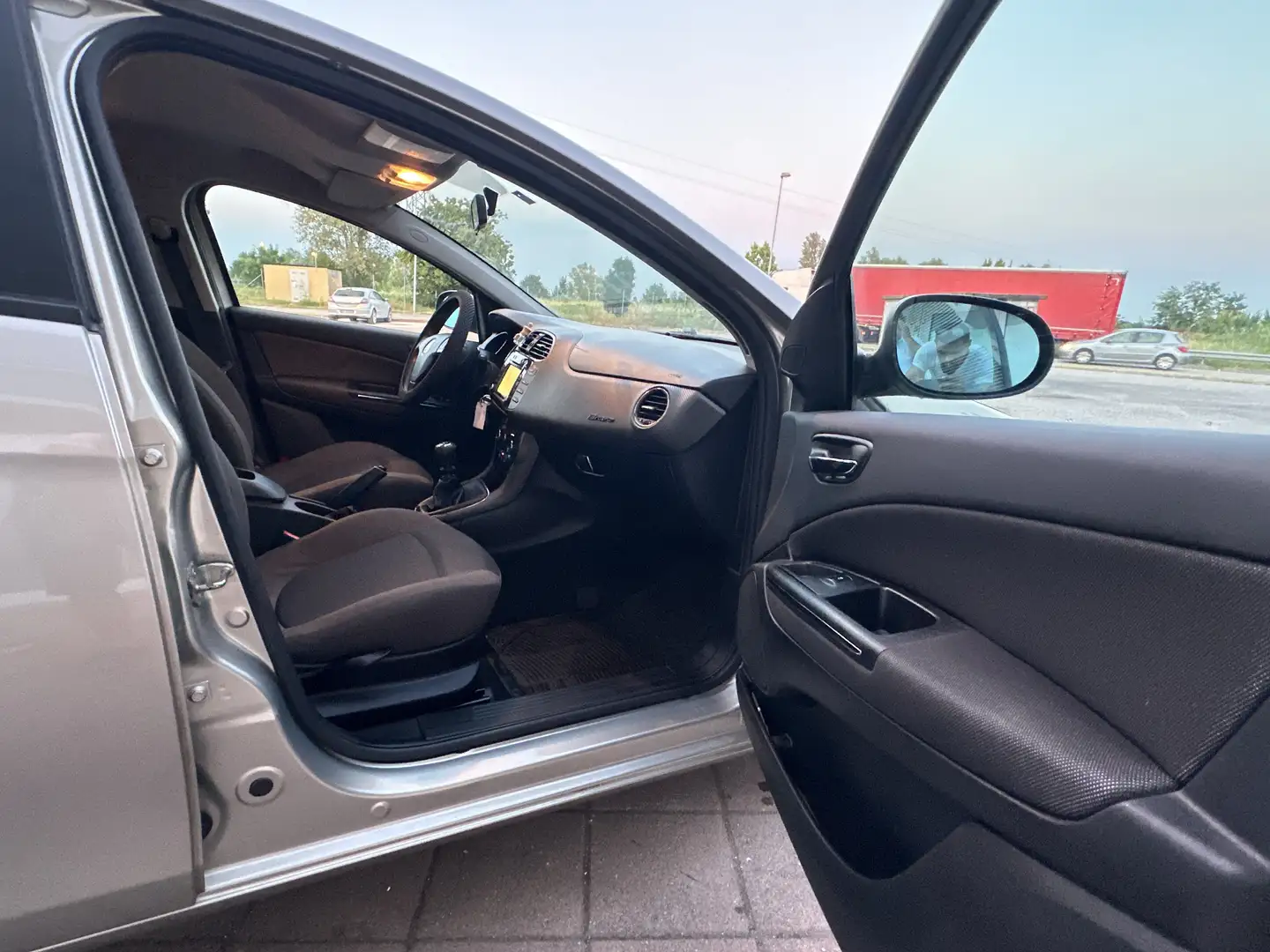 Fiat Bravo 1.9 mjt Active c/esp 120 Cv - 2