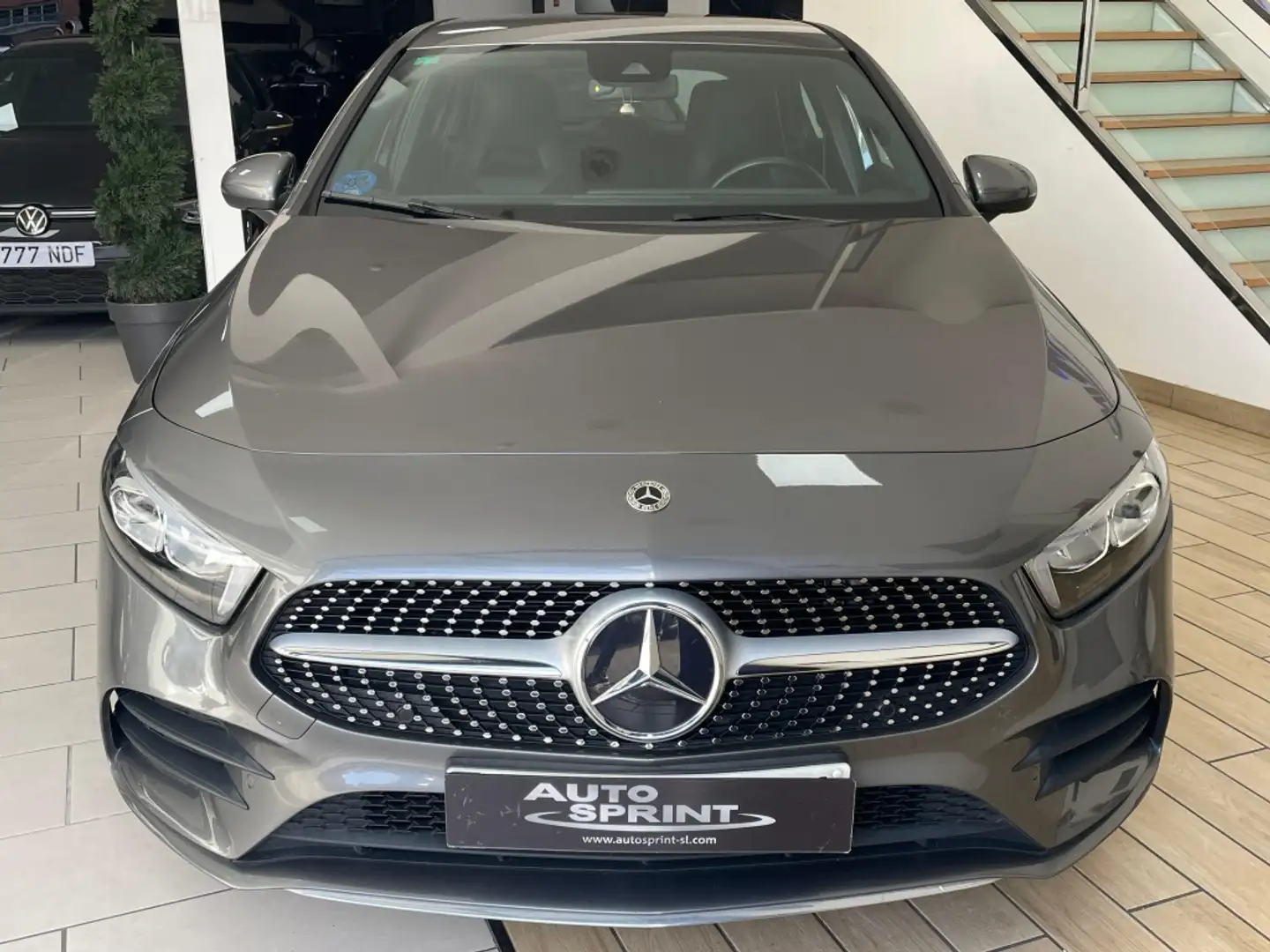 Mercedes-Benz A 250 250e 8G-DCT Gris - 2