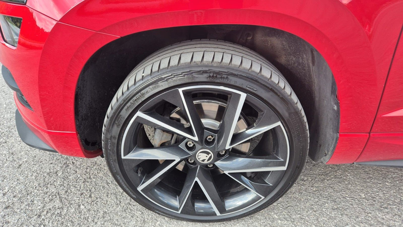 Skoda Karoq Sportline DSG AHK 1. Hand — photo 15