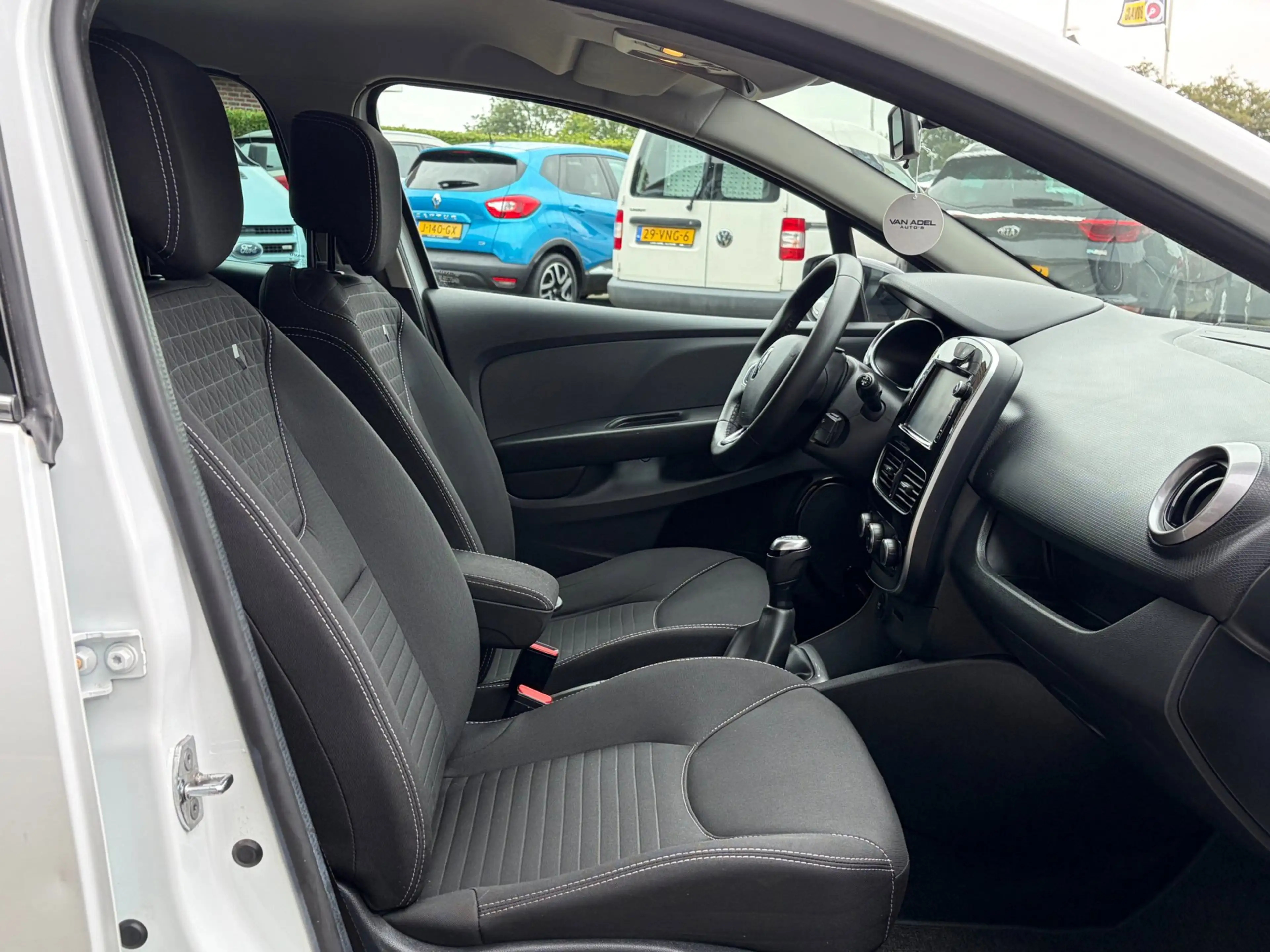 Renault Clio 0.9 TCe Limited 5Drs 1e Eig! Navi Airco Cruise Par — photo 7