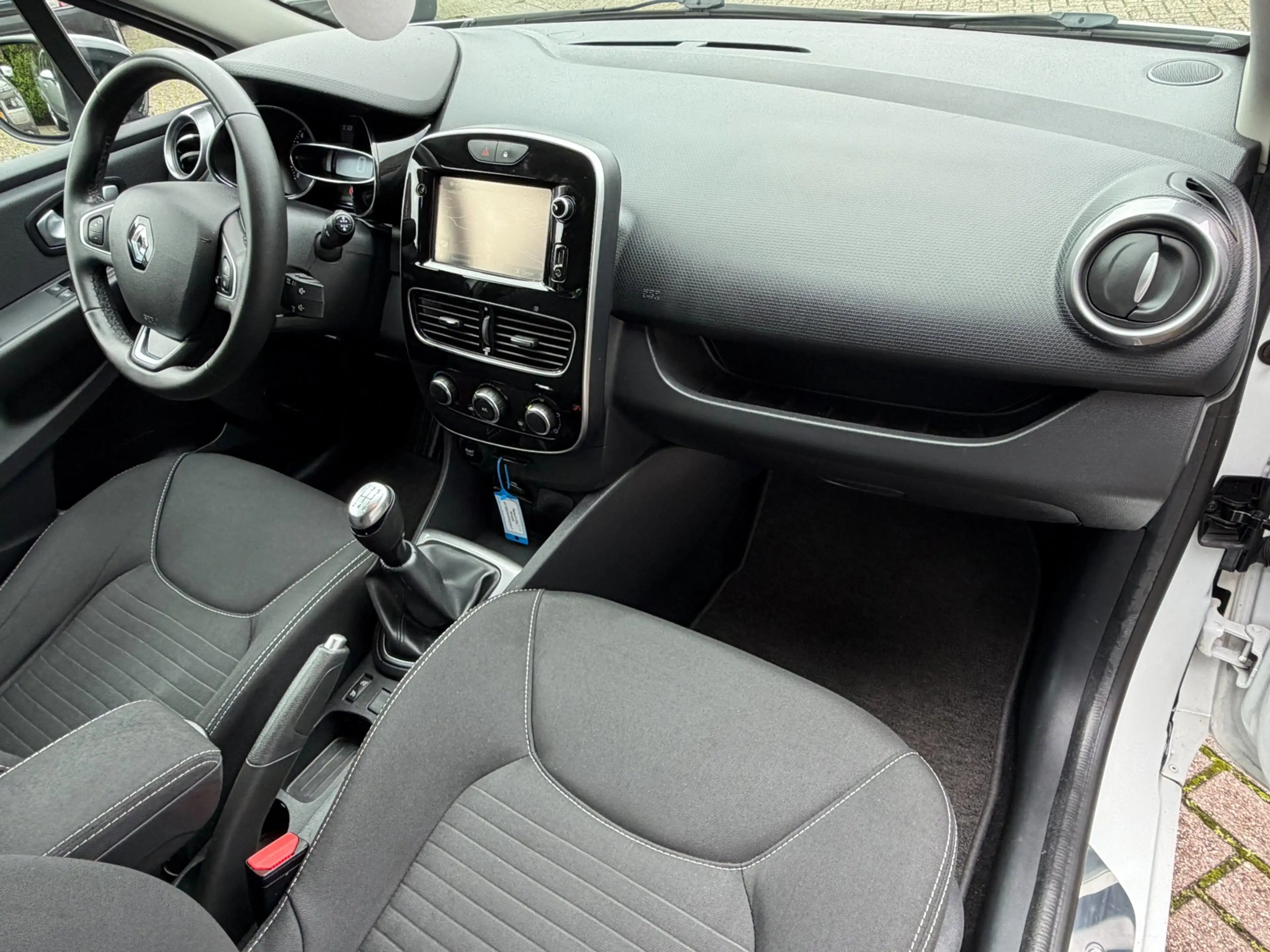Renault Clio 0.9 TCe Limited 5Drs 1e Eig! Navi Airco Cruise Par — photo 8
