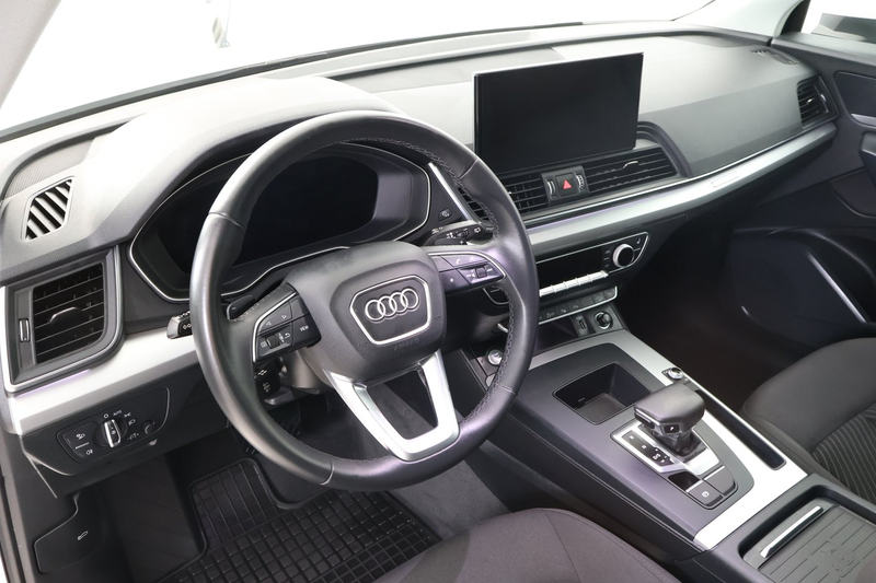 Audi Q5 40 TDI quattro S line — photo 11