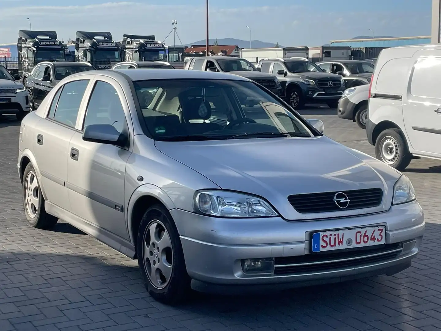Opel Astra 1.8 16V Edition 2000 Klimaanlage srebrna - 2