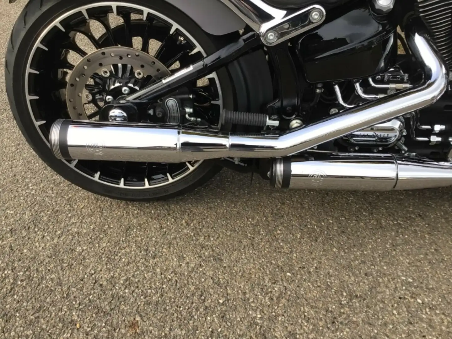 Harley-Davidson Breakout BREAKOUT FS2 - 2