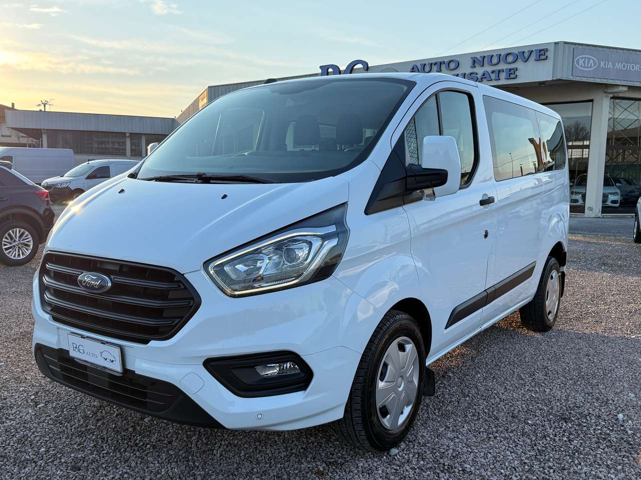 Ford Transit Custom 320 2.0 tdci 130cv Trend combi L1H1 E6.2