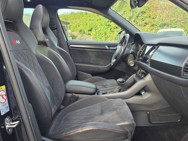 Skoda Kodiaq RS 4x4 -Panorama/7Sitze/AHK- — photo 38