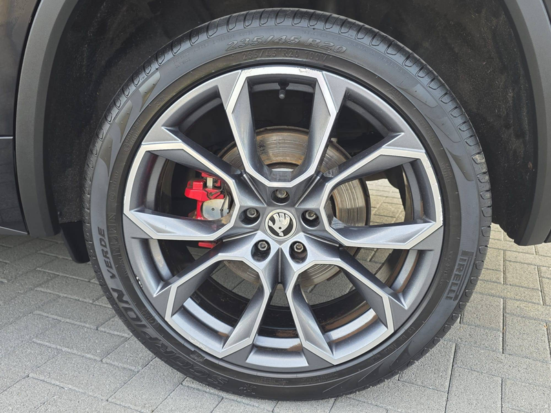 Skoda Kodiaq RS 4x4 -Panorama/7Sitze/AHK- — photo 34