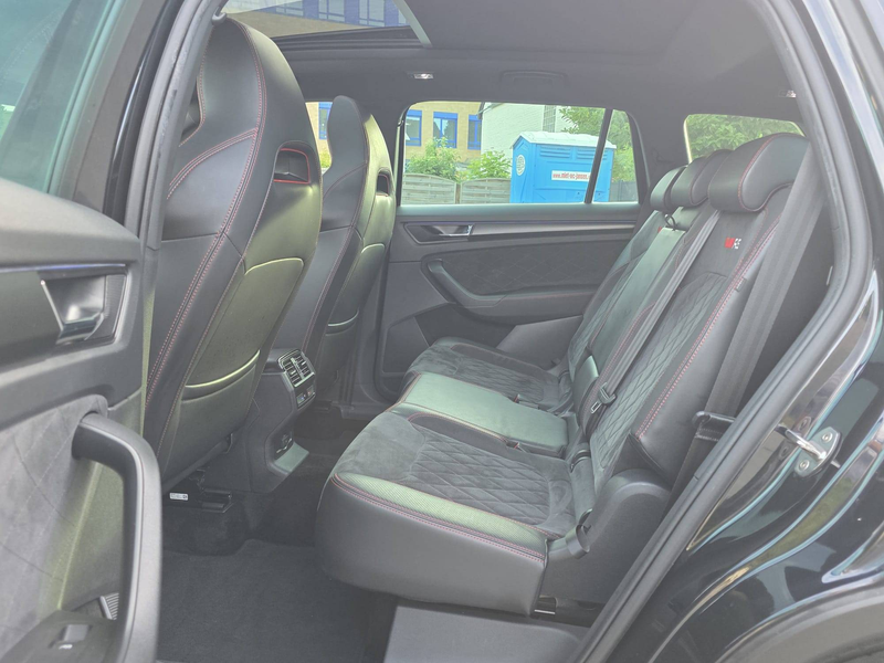 Skoda Kodiaq RS 4x4 -Panorama/7Sitze/AHK- — photo 11
