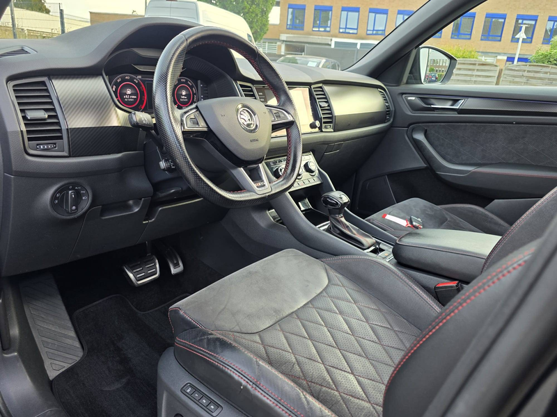 Skoda Kodiaq RS 4x4 -Panorama/7Sitze/AHK- — photo 15