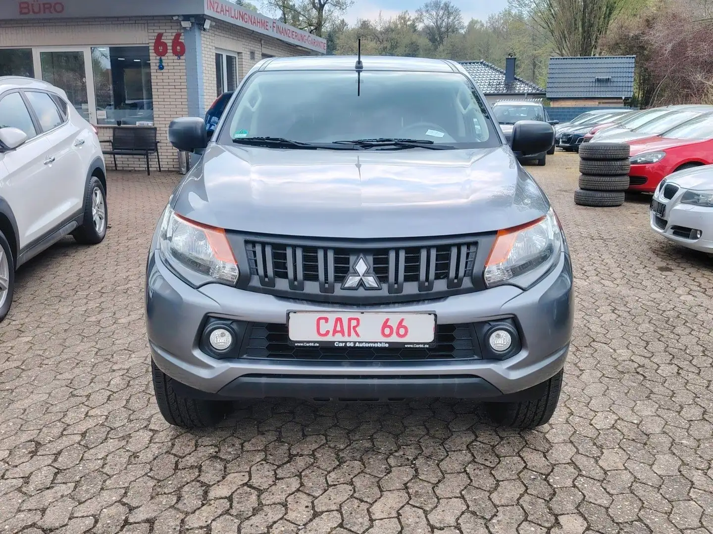 Mitsubishi L200 Doppelkabine 4WD / Klimaanlage / 1. Hand / Сірий - 2